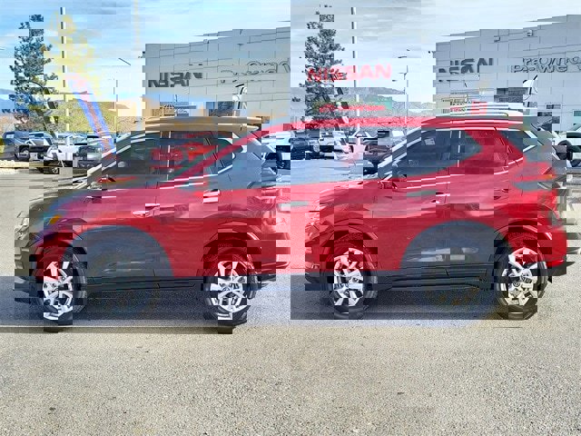 Used 2018 Nissan Rogue SV image 7