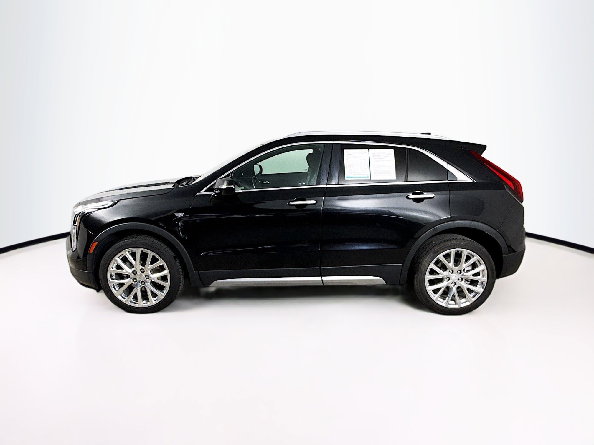 Used 2021 Cadillac XT4 Premium Luxury w/ LPO, Radiant Package image 7