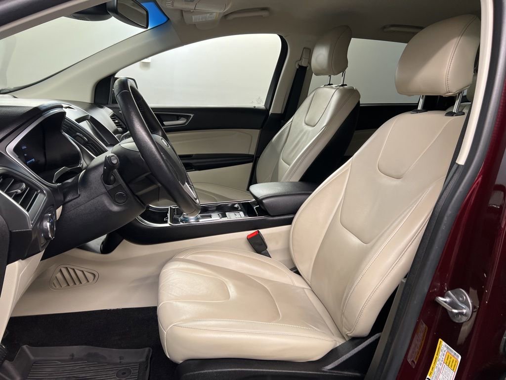 Certified 2019 Ford Edge Titanium w/ Cold Weather Package FWD image 26