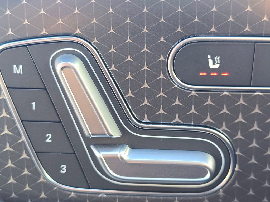 Certified 2026 Mercedes-Benz GLB 250 4MATIC image 5