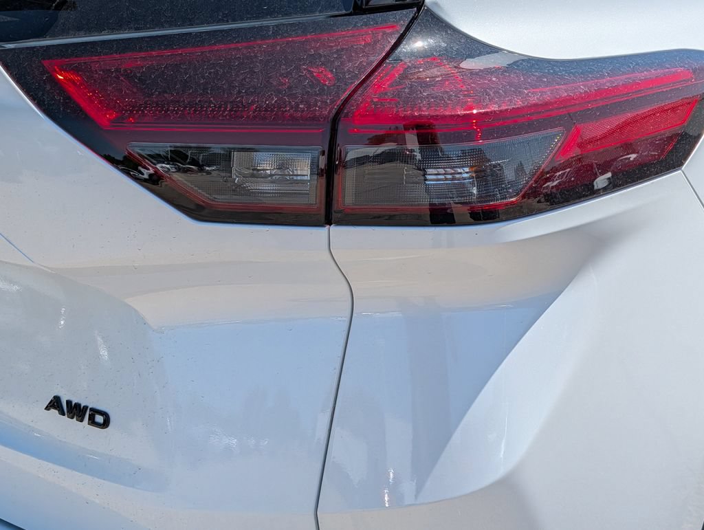 New 2026 Nissan Rogue Dark Armor AWD/4WD image 17