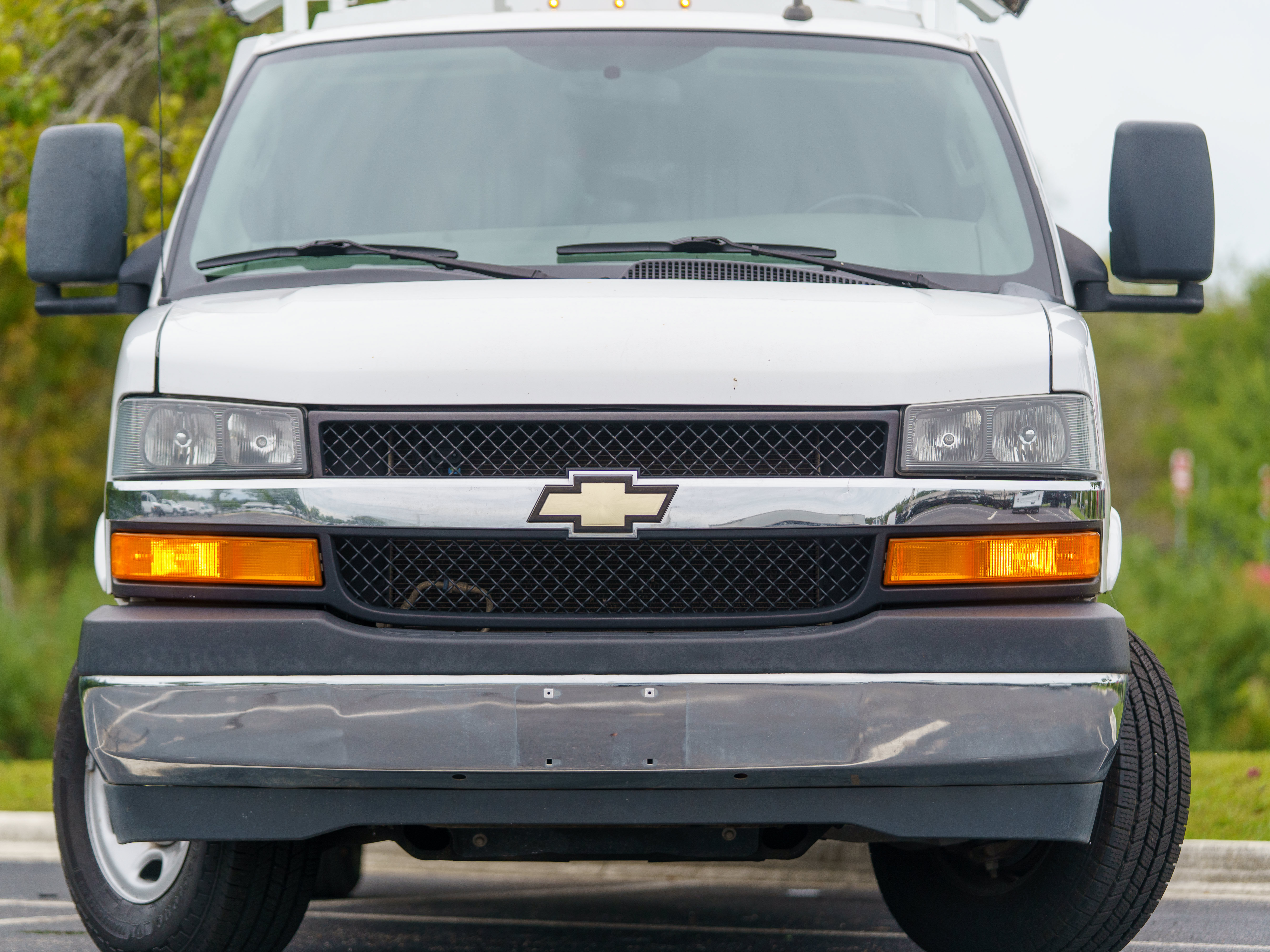 Used 2022 Chevrolet Express 3500 w/ Power Convenience Package RWD image 34