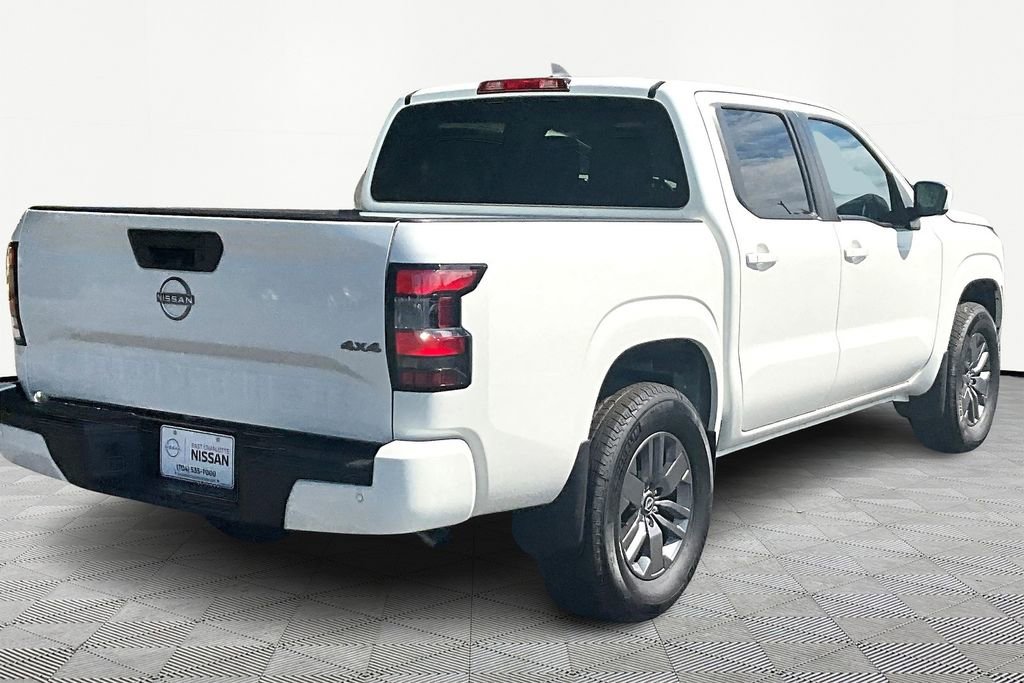 Used 2025 Nissan Frontier SV image 5