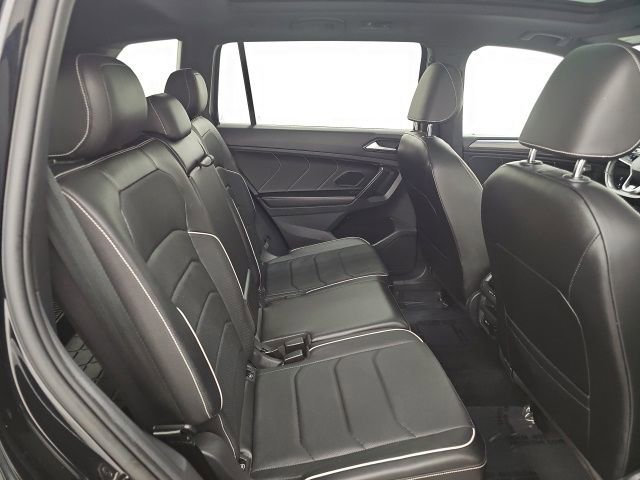Used 2022 Volkswagen Tiguan SEL R-Line image 35