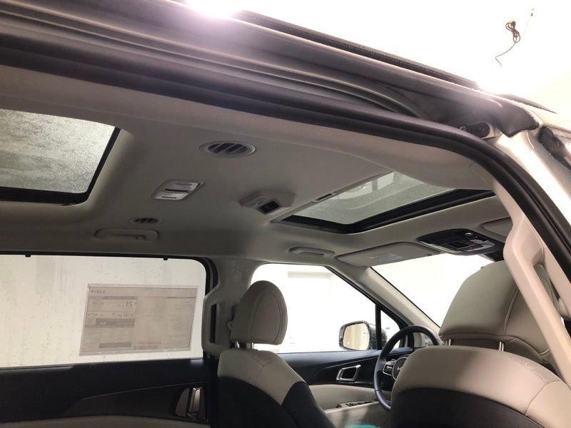 New 2026 Kia Carnival SX w/ SX Dark Edition Package image 13