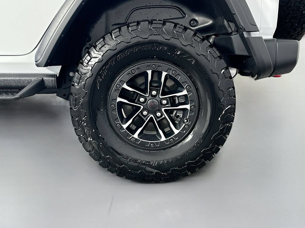 Used 2025 Jeep Wrangler Unlimited Rubicon w/ XTREMEE 35" Tire Package AWD/4WD image 33