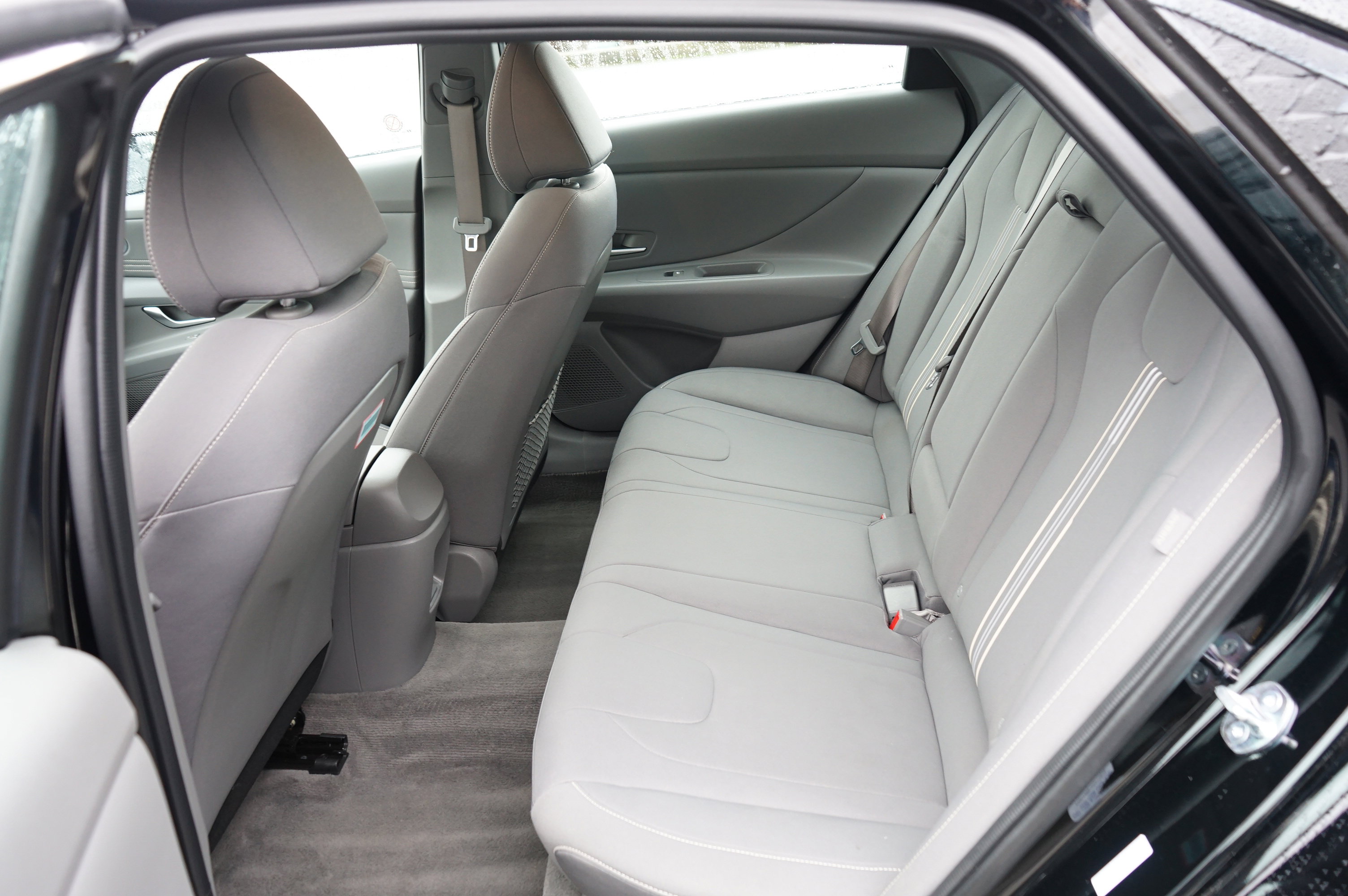 Used 2025 Hyundai Elantra SEL image 16