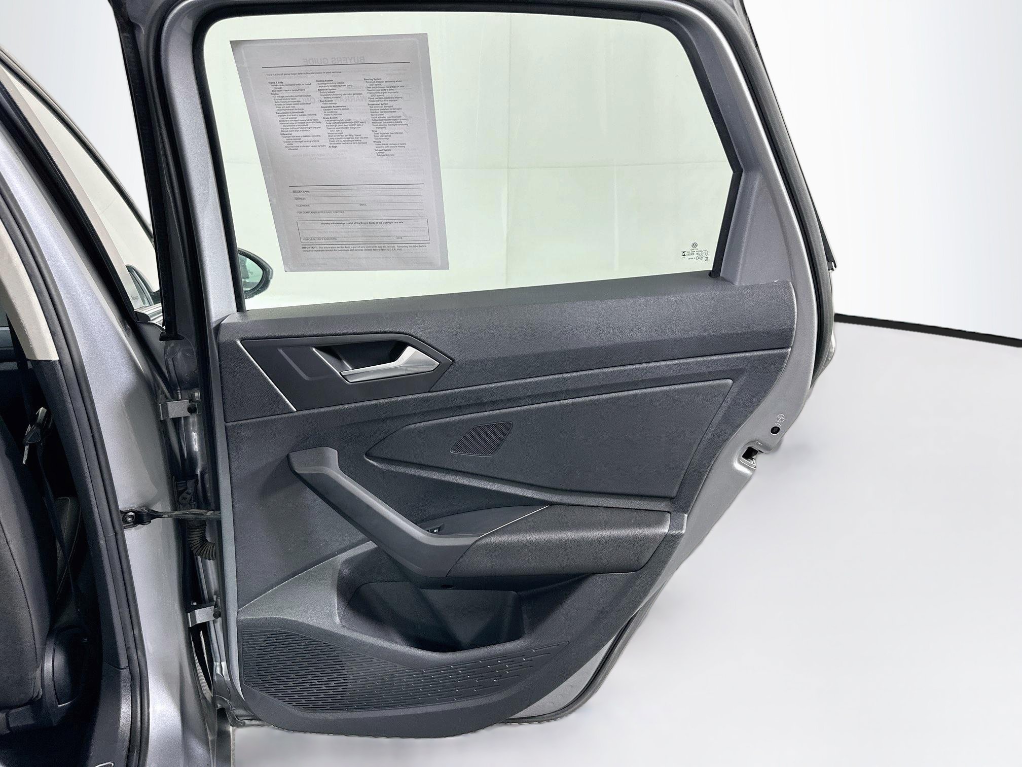 Used 2024 Volkswagen Jetta SE FWD image 31