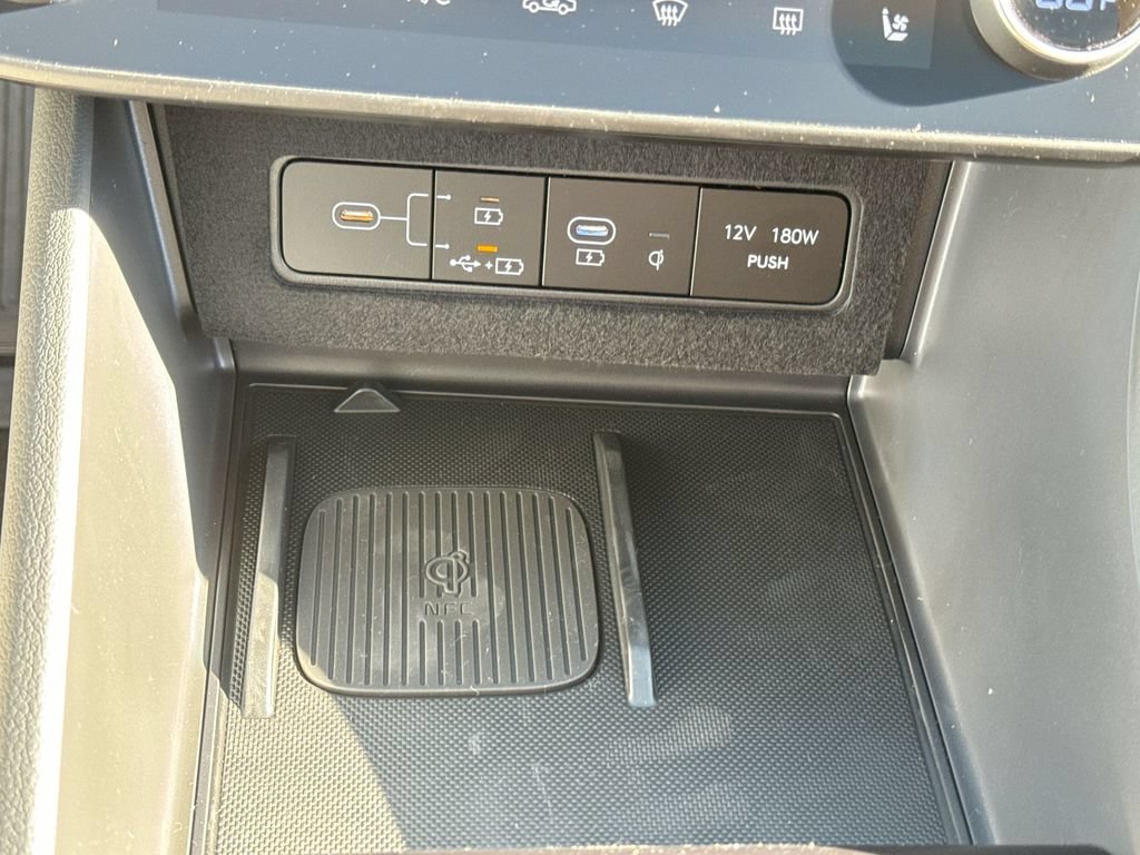 Used 2025 Hyundai Sonata Limited FWD image 22
