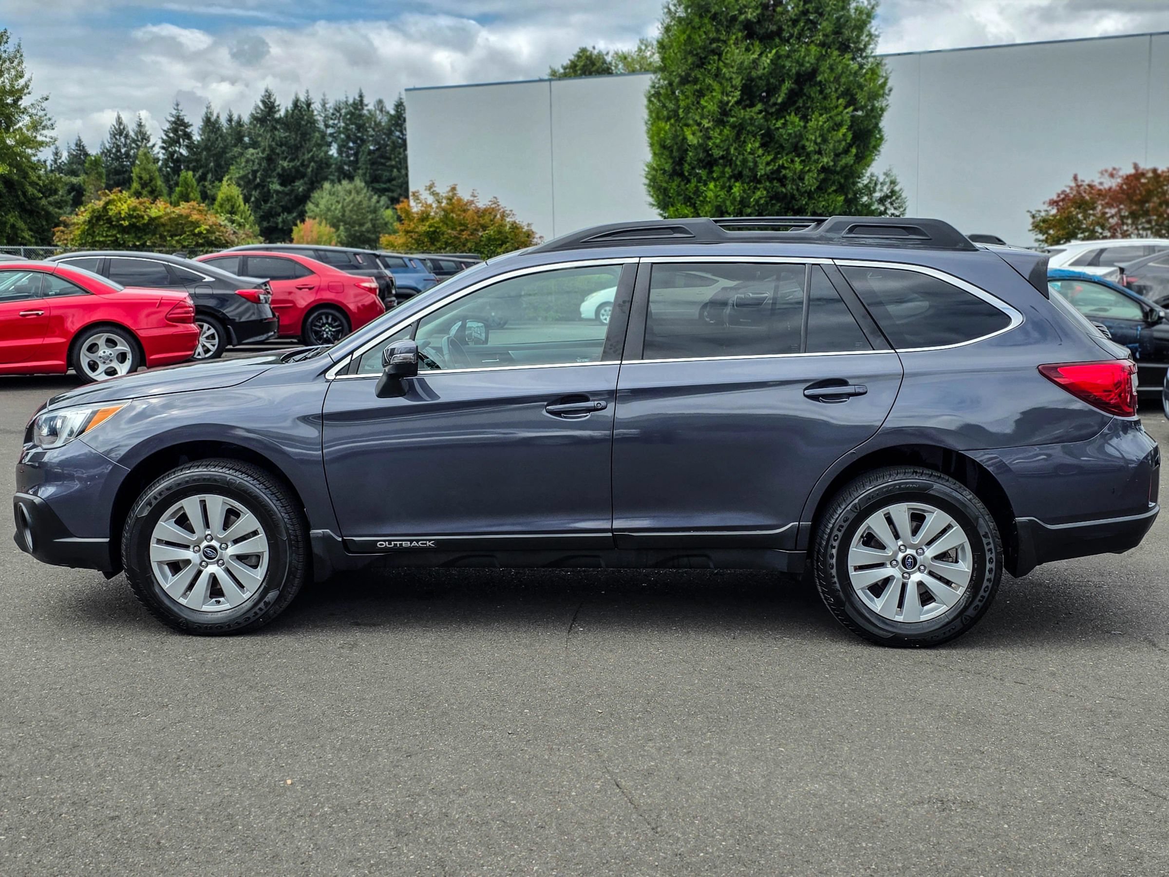 Used 2016 Subaru Outback 2.5i Premium AWD/4WD image 5