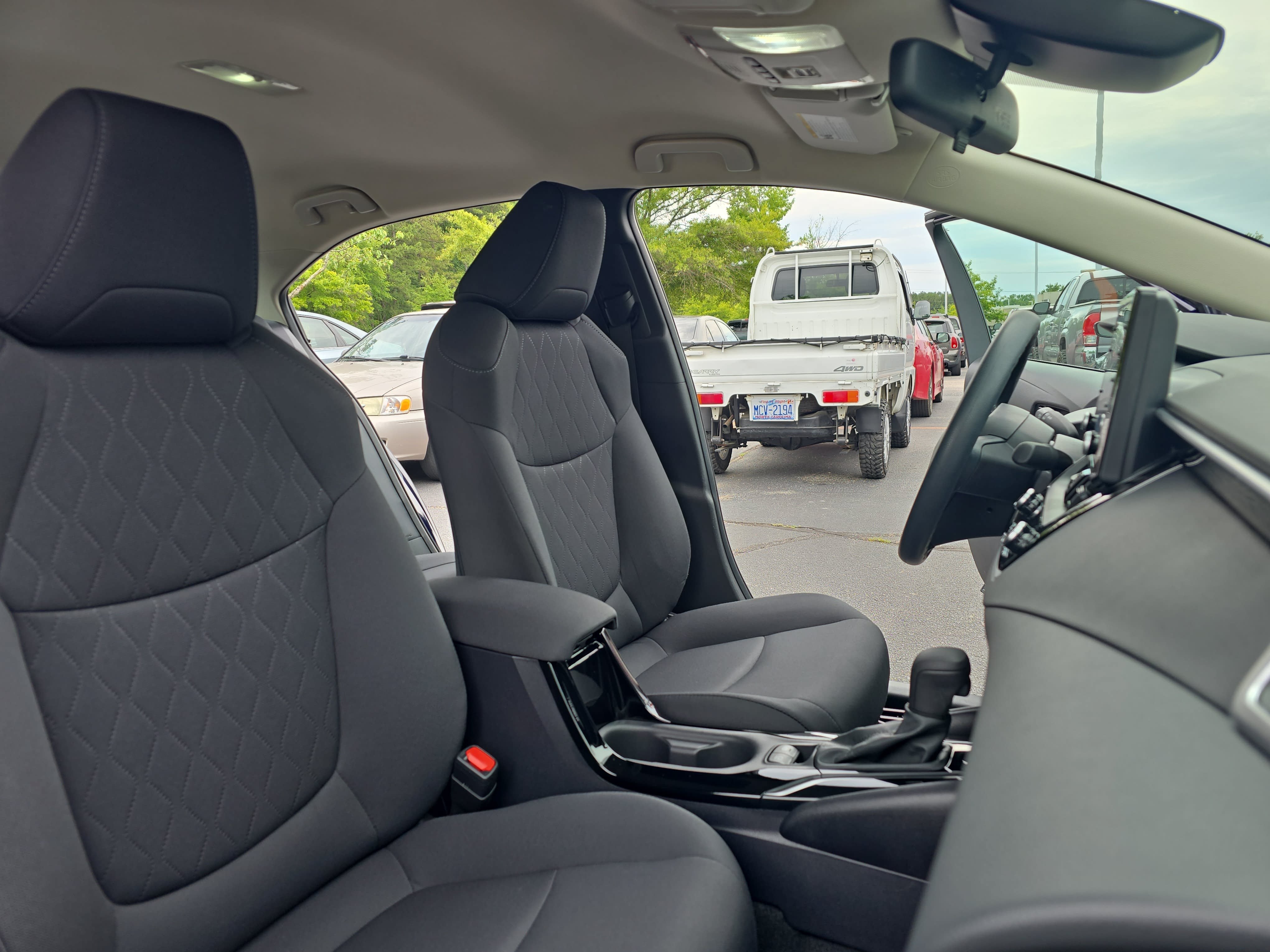 Used 2022 Toyota Corolla LE FWD image 10