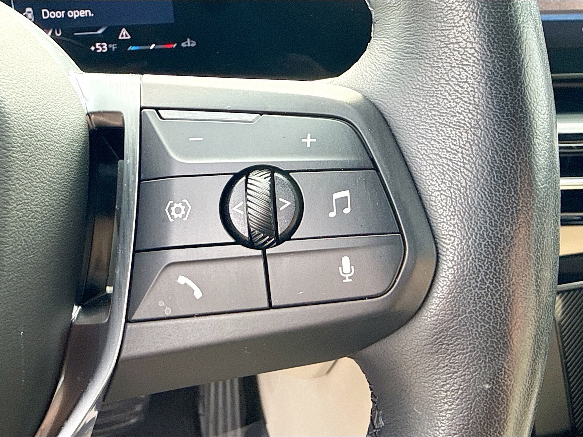 Used 2023 BMW X1 xDrive28i w/ Premium Package image 39