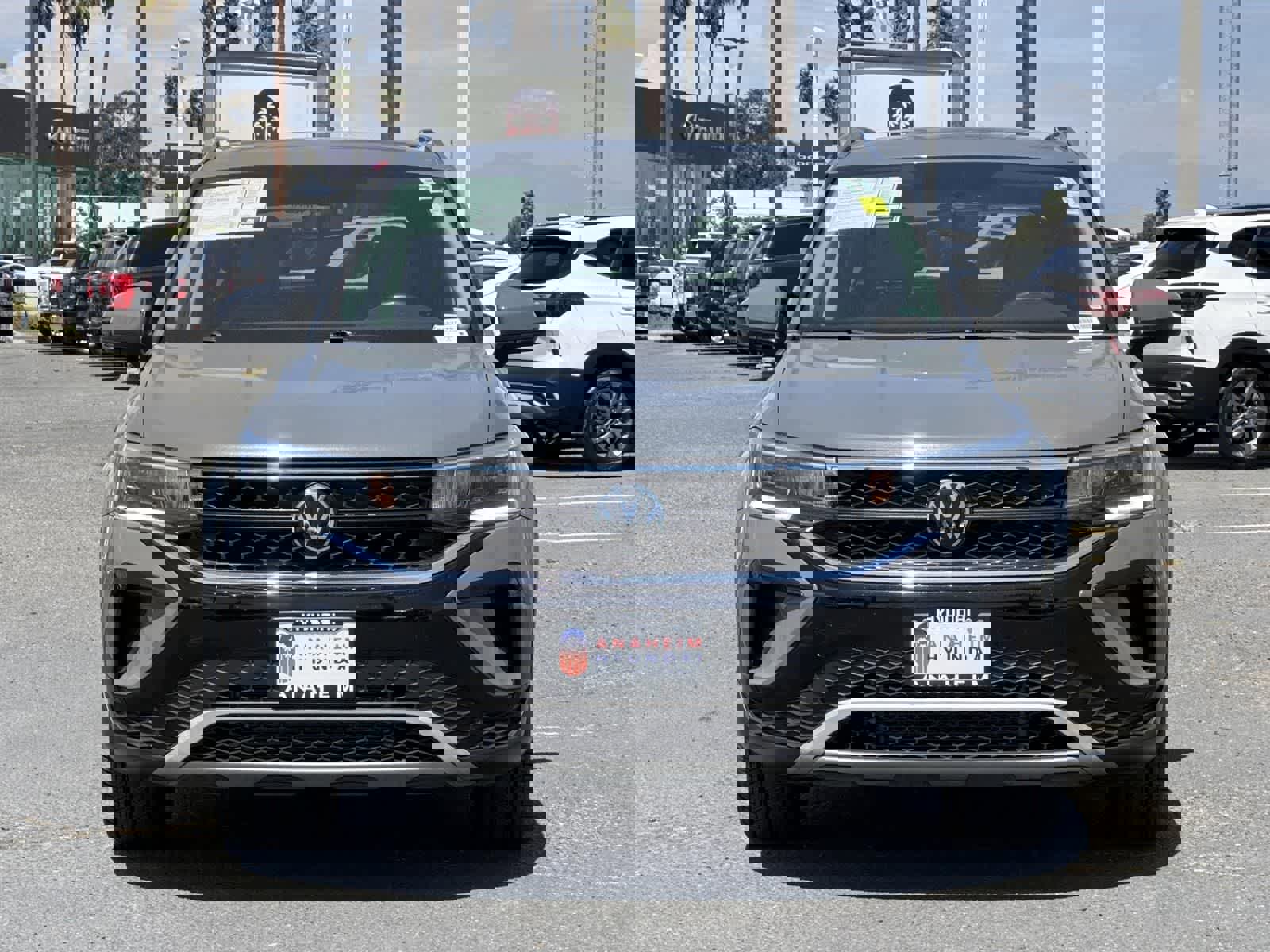 Used 2022 Volkswagen Taos SE image 2