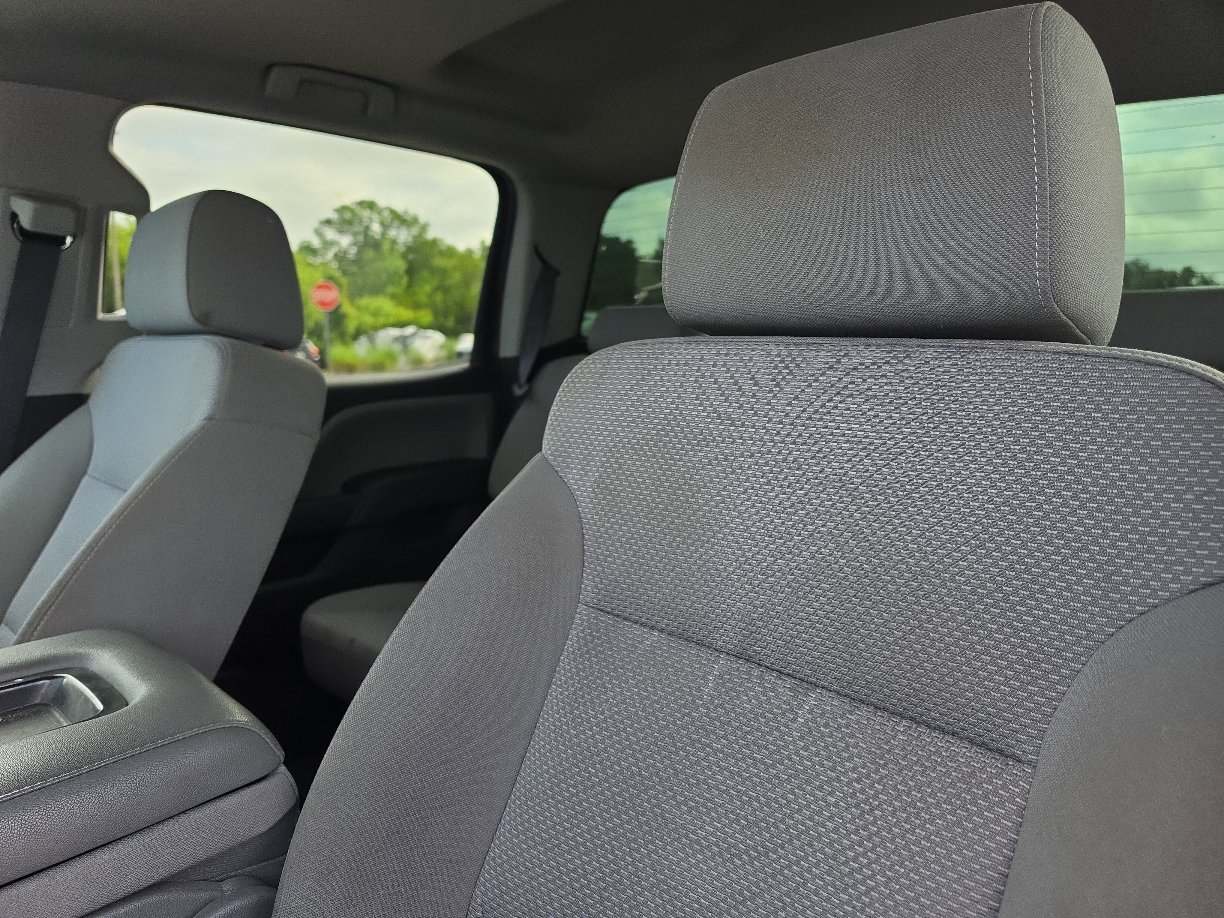 Used 2018 Chevrolet Silverado 1500 Custom w/ Custom Value Package RWD image 5