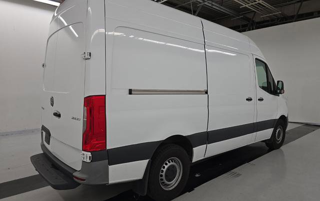 Used 2022 Mercedes-Benz Sprinter 2500 image 3