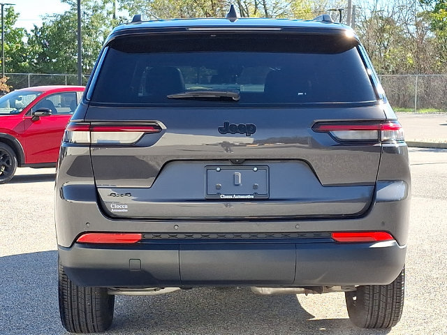 Used 2025 Jeep Grand Cherokee L Altitude AWD/4WD image 8