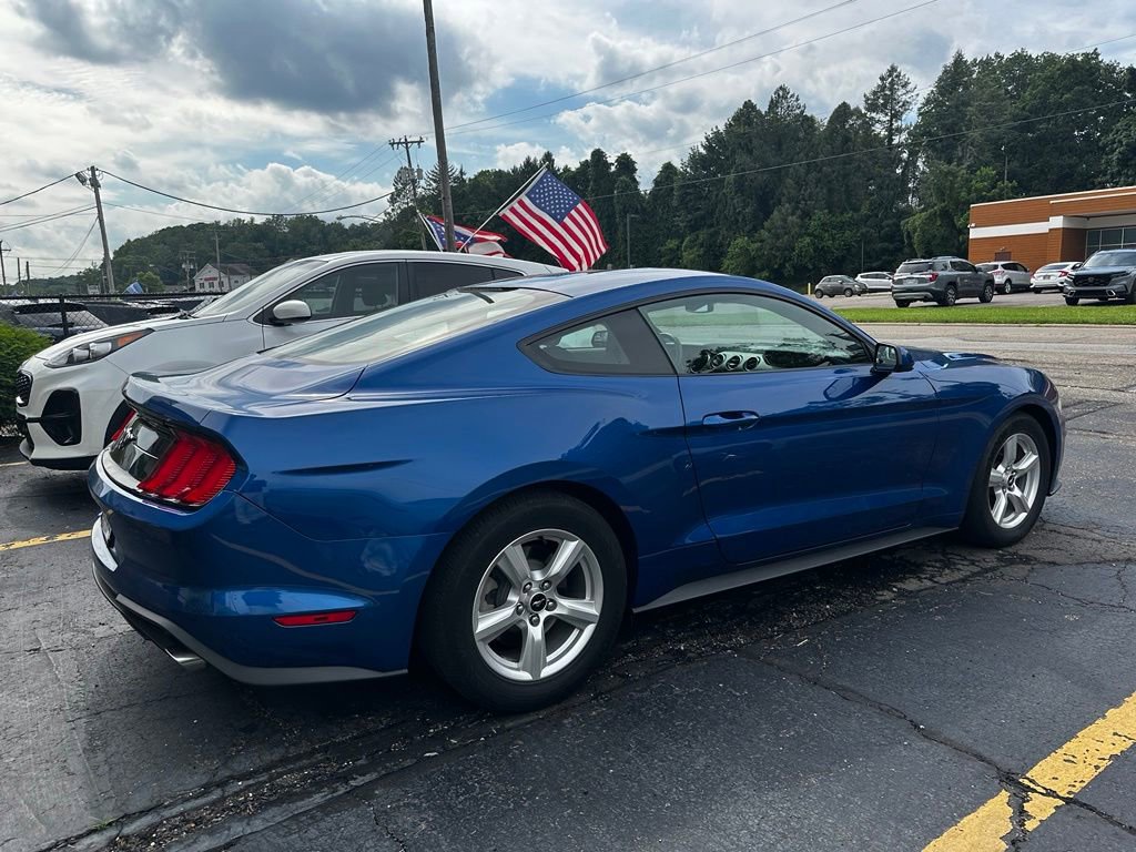 Used 2018 Ford Mustang Coupe RWD image 6