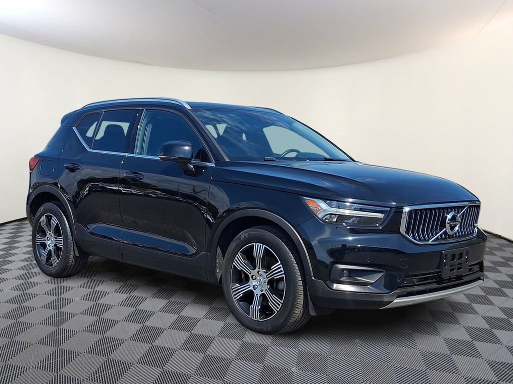 Used 2021 Volvo XC40 T5 Inscription w/ Climate Package