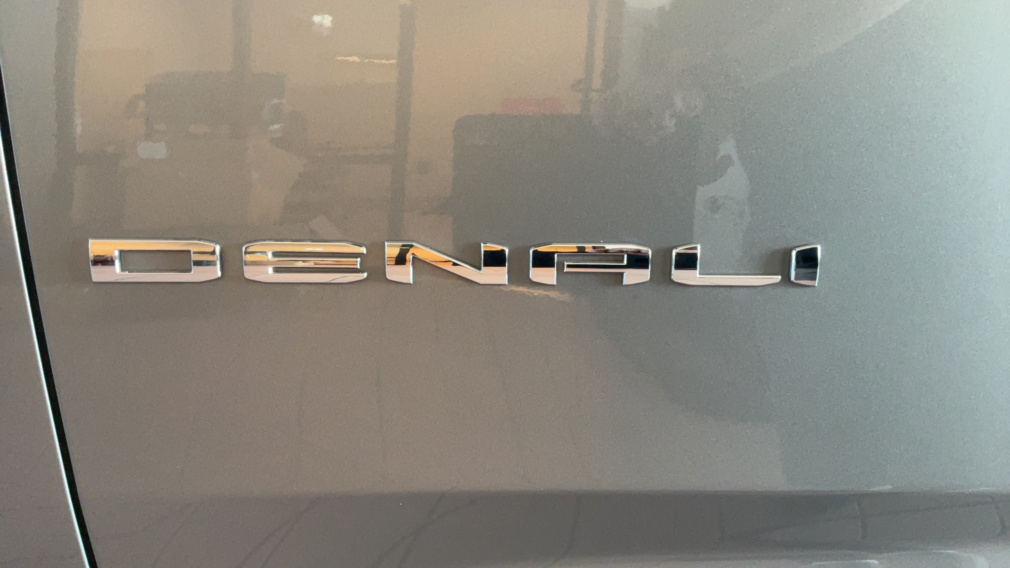 Used 2024 GMC Yukon Denali w/ Advanced Technology Package AWD/4WD image 49