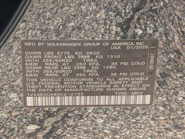 Used 2025 Volkswagen Atlas Cross Sport SEL R-Line AWD/4WD image 18