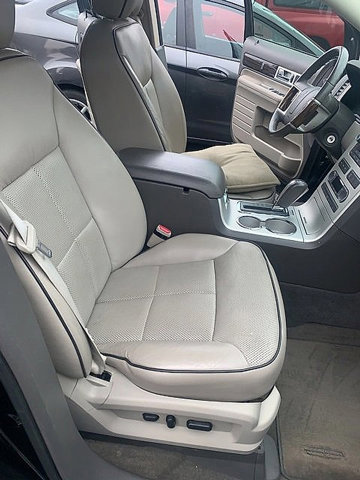 Used 2010 Lincoln MKX image 10