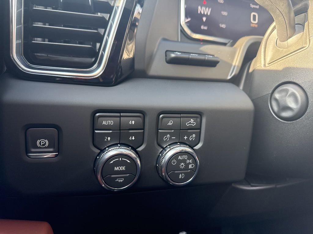 New 2026 GMC Sierra 1500 Denali Ultimate w/ LPO, Black Badging Package image 38