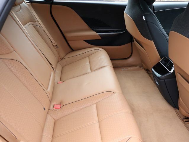 Used 2022 Lucid Air Grand Touring image 14