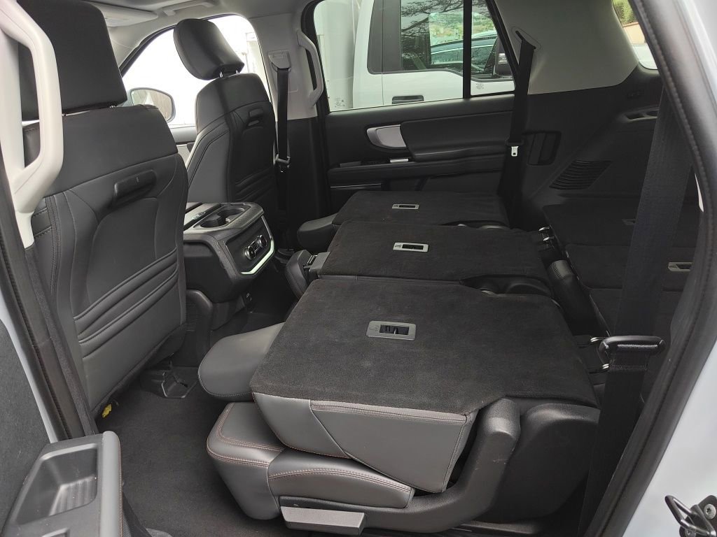 Used 2025 Ford Expedition Max Active RWD image 15