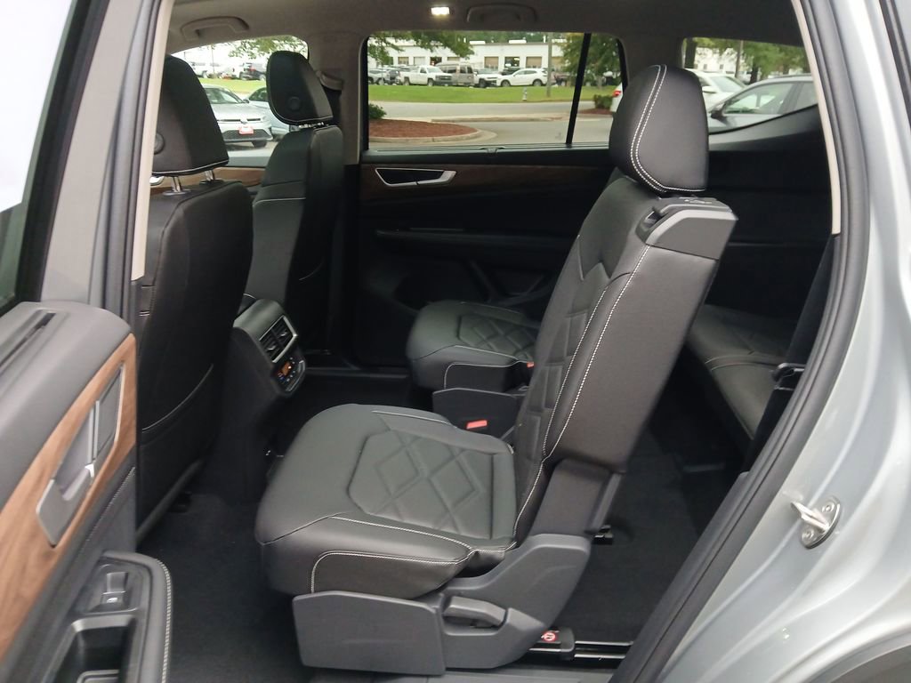 New 2026 Volkswagen Atlas SE FWD image 24