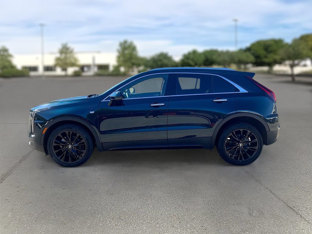 Certified 2025 Cadillac XT4 Premium Luxury w/ LPO, ONYX Package AWD/4WD image 4