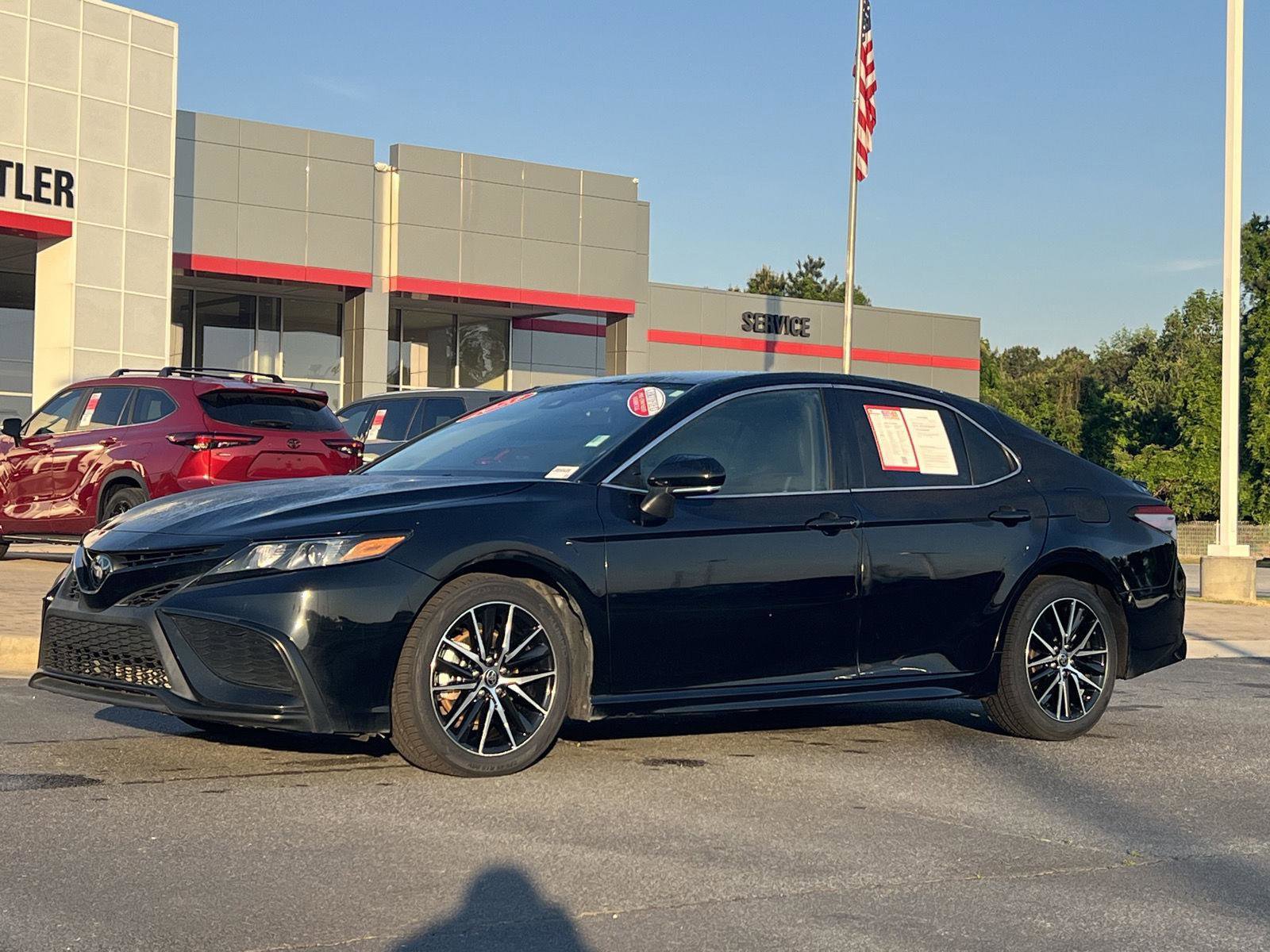 Certified 2023 Toyota Camry SE FWD image 2