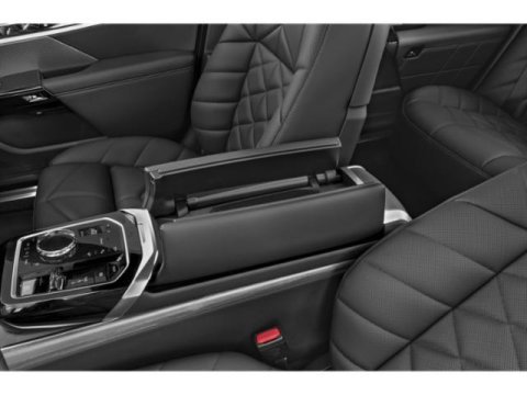 Used 2025 BMW 740i w/ Executive Package image 17