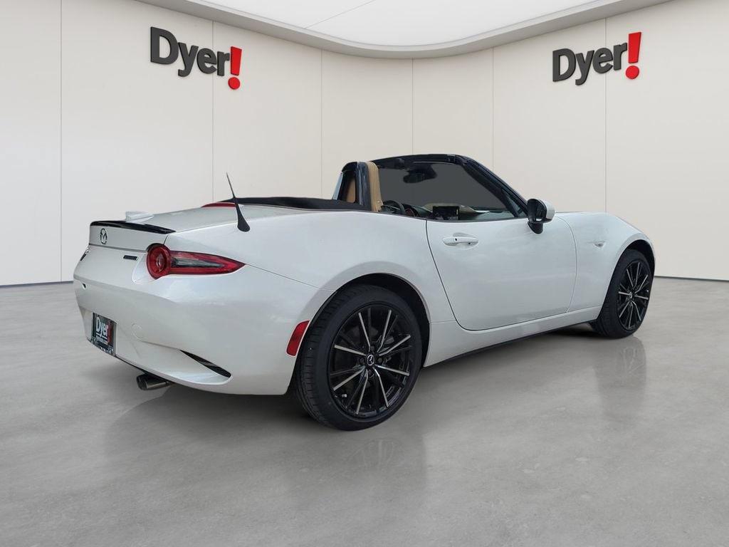 New 2026 MAZDA MX-5 Miata Grand Touring RWD image 3