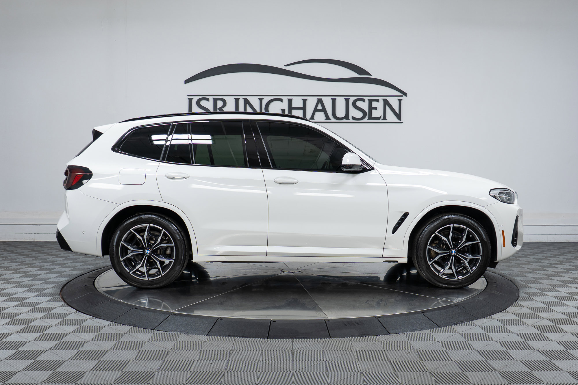 Certified 2024 BMW X3 xDrive30i w/ Premium Package image 4