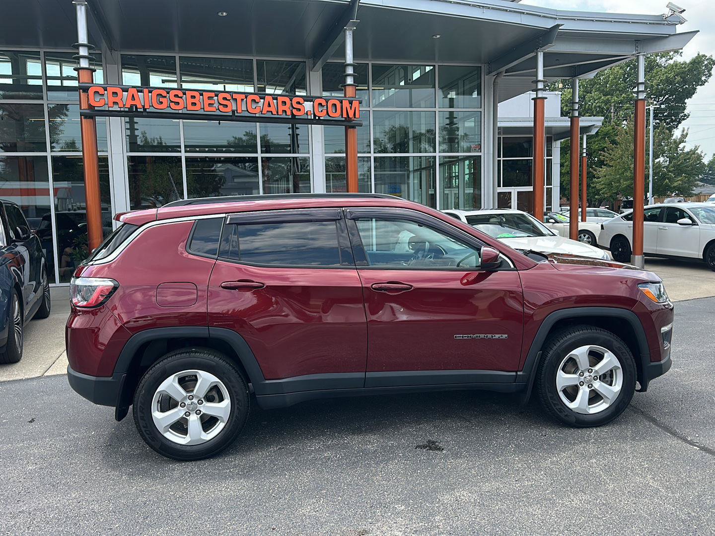 Used 2020 Jeep Compass Latitude w/ Cold Weather Group AWD/4WD image 2