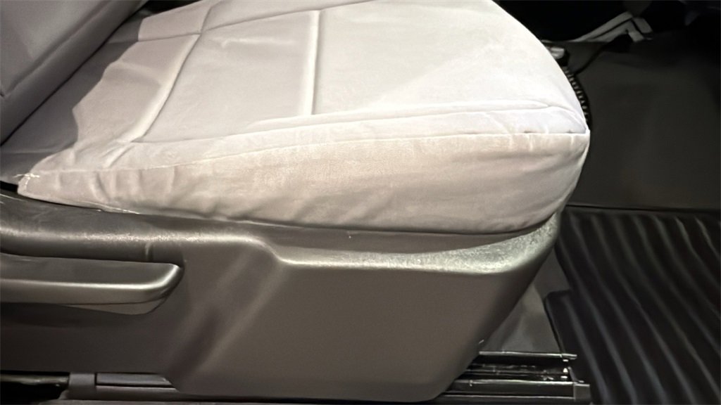 Used 2024 GMC Sierra 2500 Pro w/ Convenience Package image 12