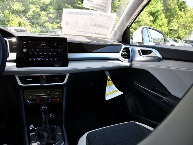 New 2026 Volkswagen Taos SE AWD/4WD image 20