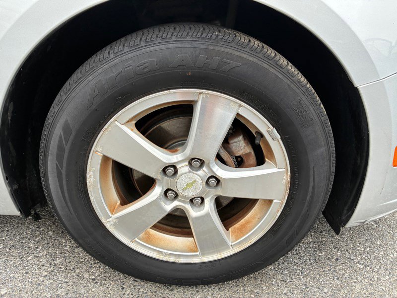 Used 2014 Chevrolet Cruze LT FWD image 17