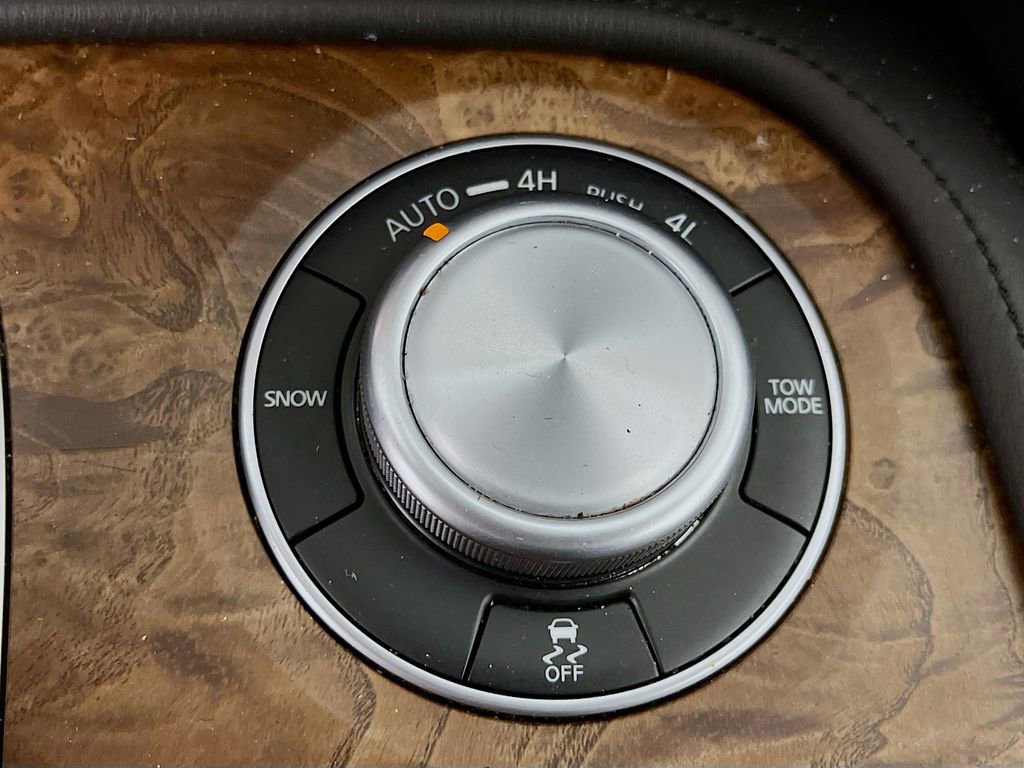 Used 2024 Nissan Armada SL w/ Captain's Chairs Package image 26