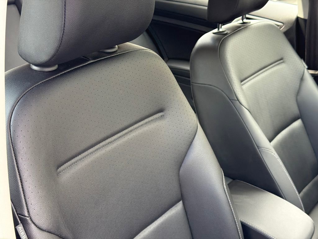 Used 2018 Volkswagen Golf SE FWD image 10