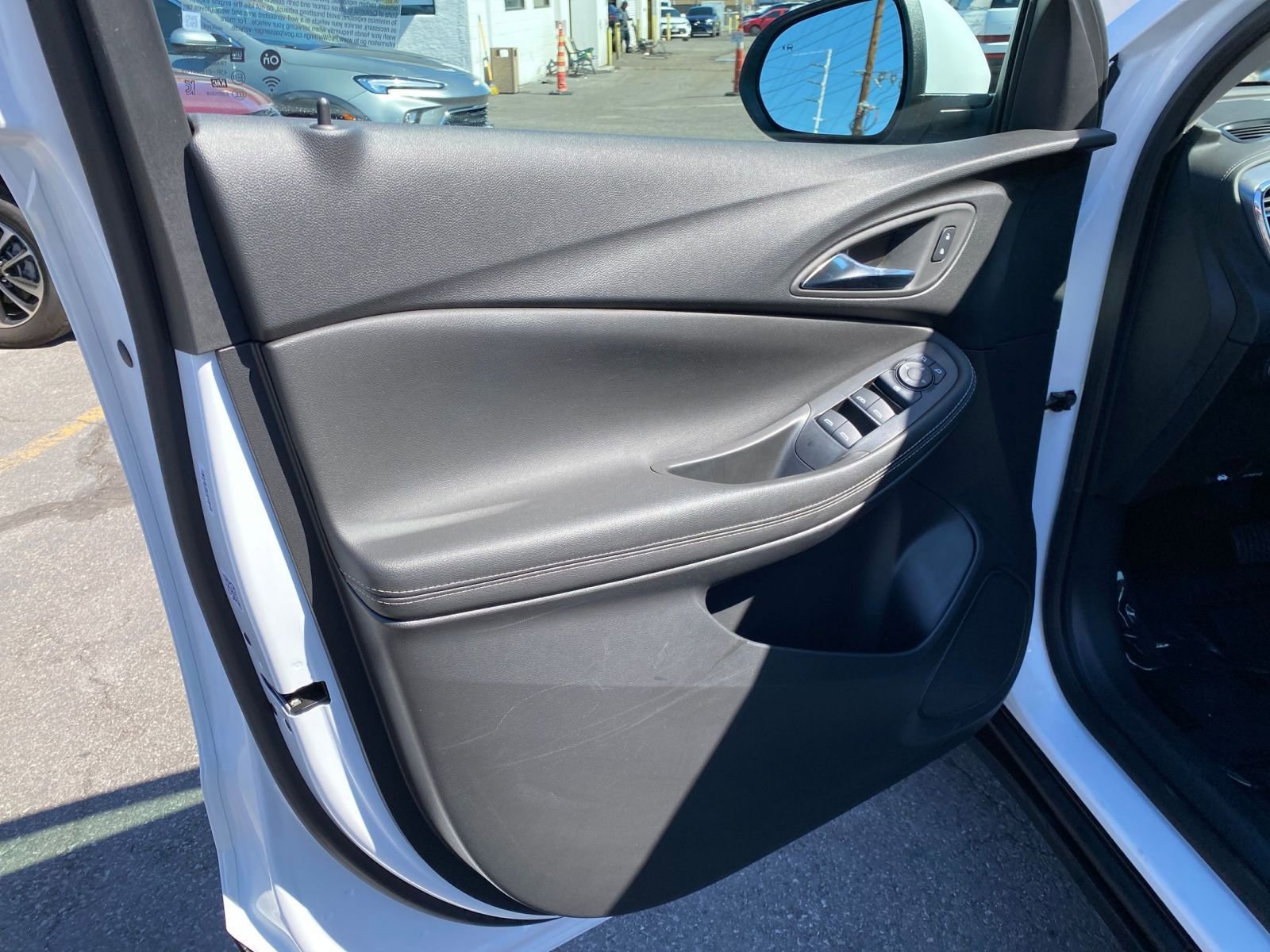 Used 2025 Buick Encore GX Preferred FWD image 18