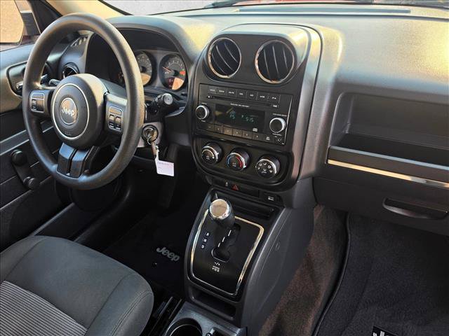 Used 2015 Jeep Patriot Sport AWD/4WD image 10