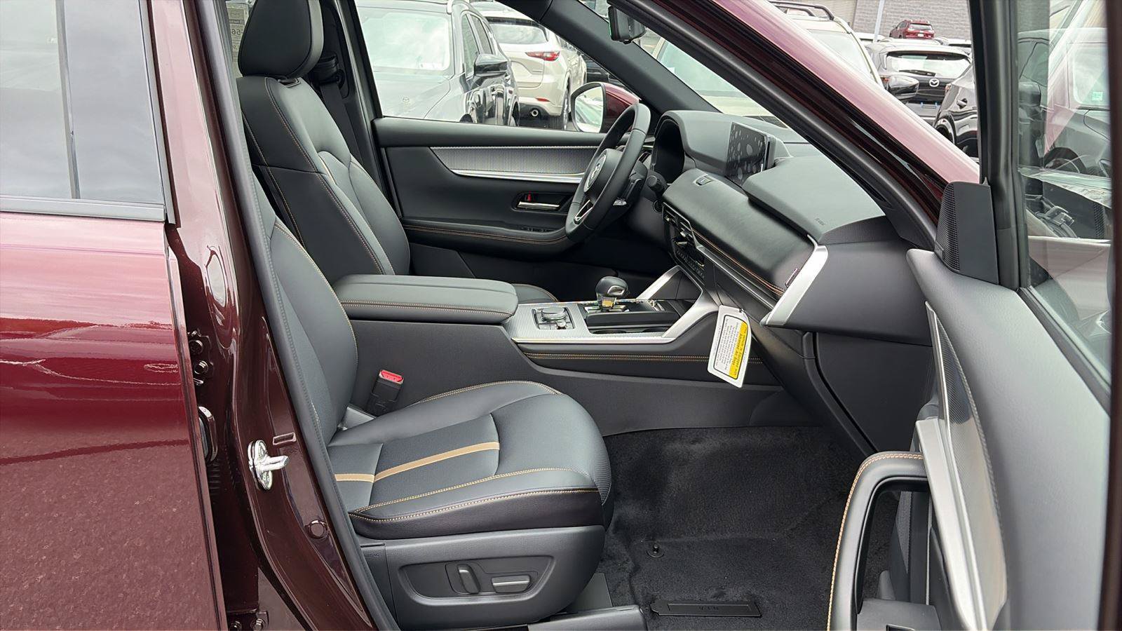 Certified 2025 MAZDA CX-90 Plug-In Hybrid w/ Premium Plus AWD/4WD image 30