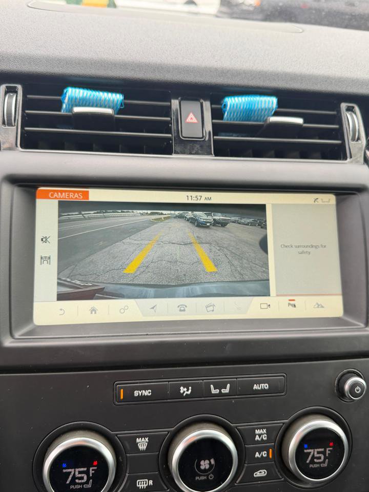 Used 2018 Land Rover Discovery SE AWD/4WD image 15