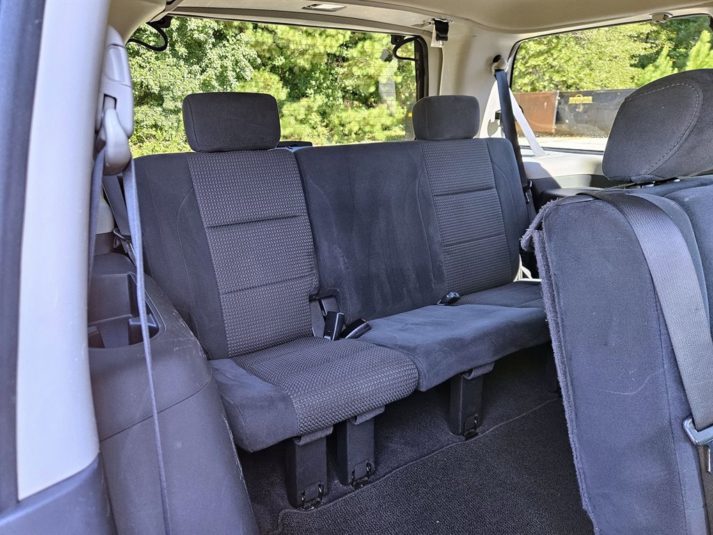 Used 2011 Nissan Armada SV image 11