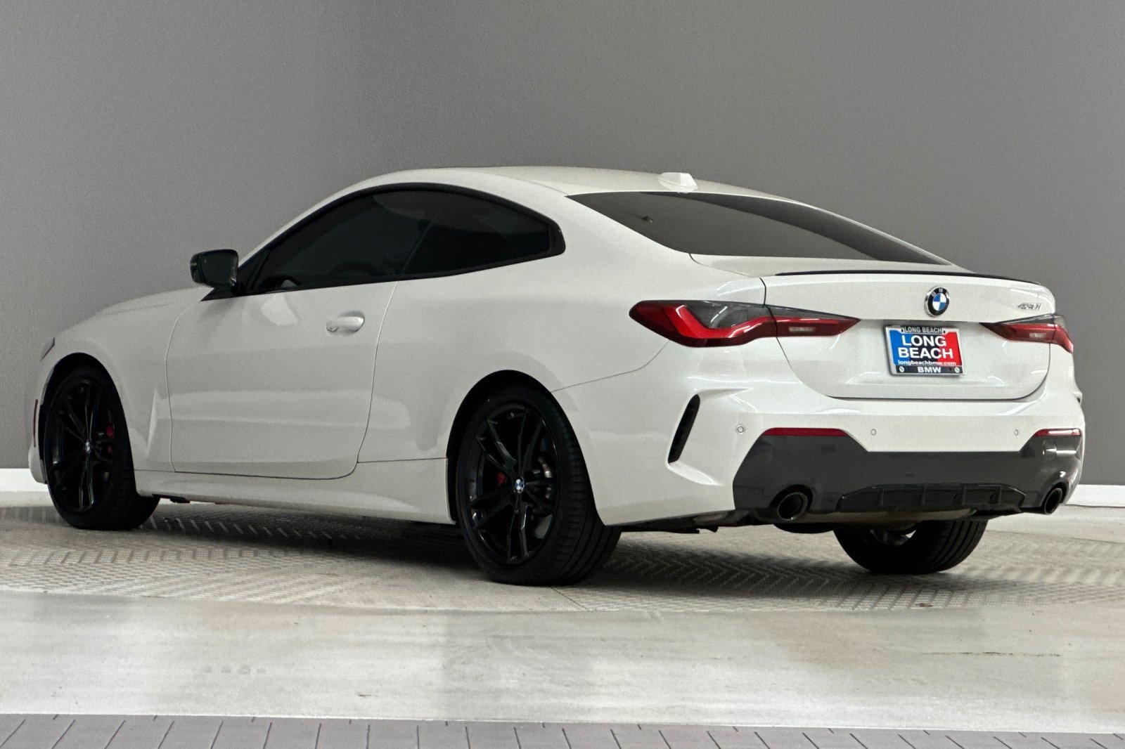 Certified 2024 BMW 430i Coupe w/ M Sport Package RWD image 3