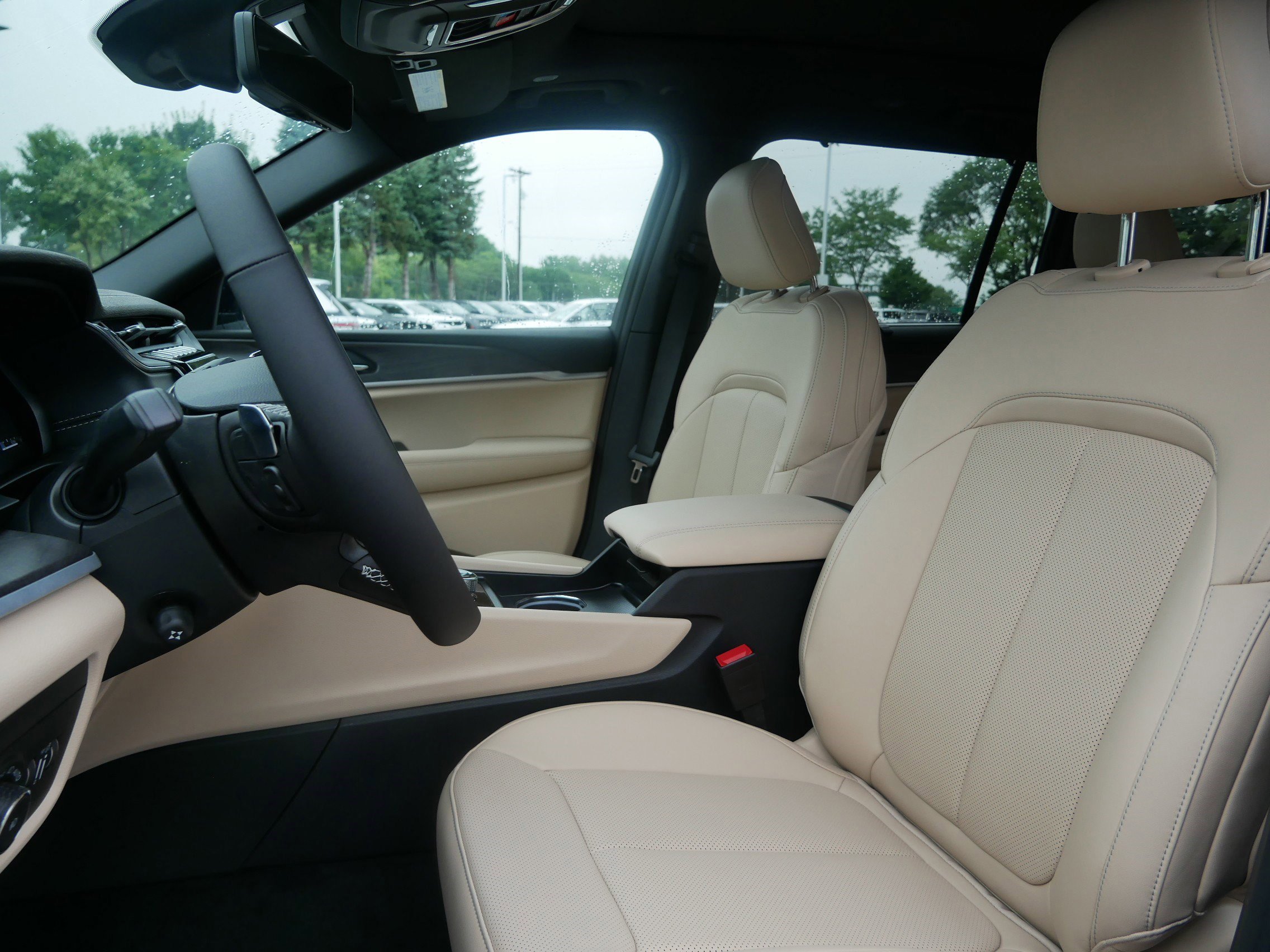 New 2025 Jeep Grand Cherokee L Limited w/ Luxury Tech Group II image 9