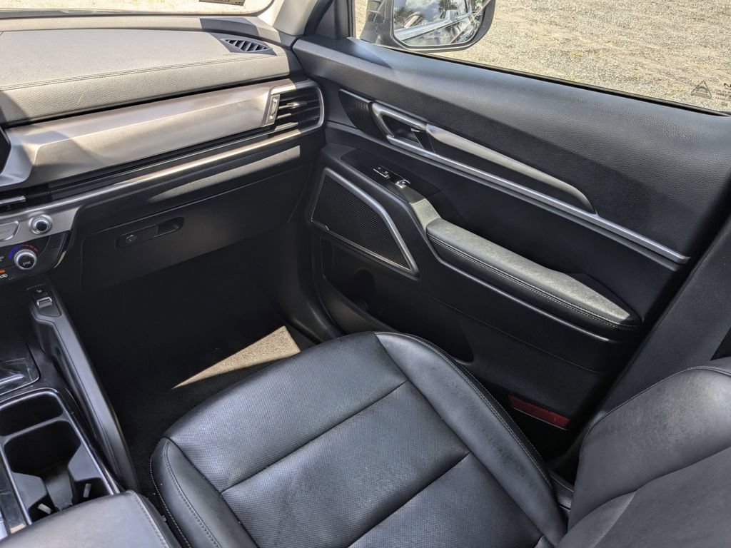 Used 2023 Kia Telluride S FWD image 23