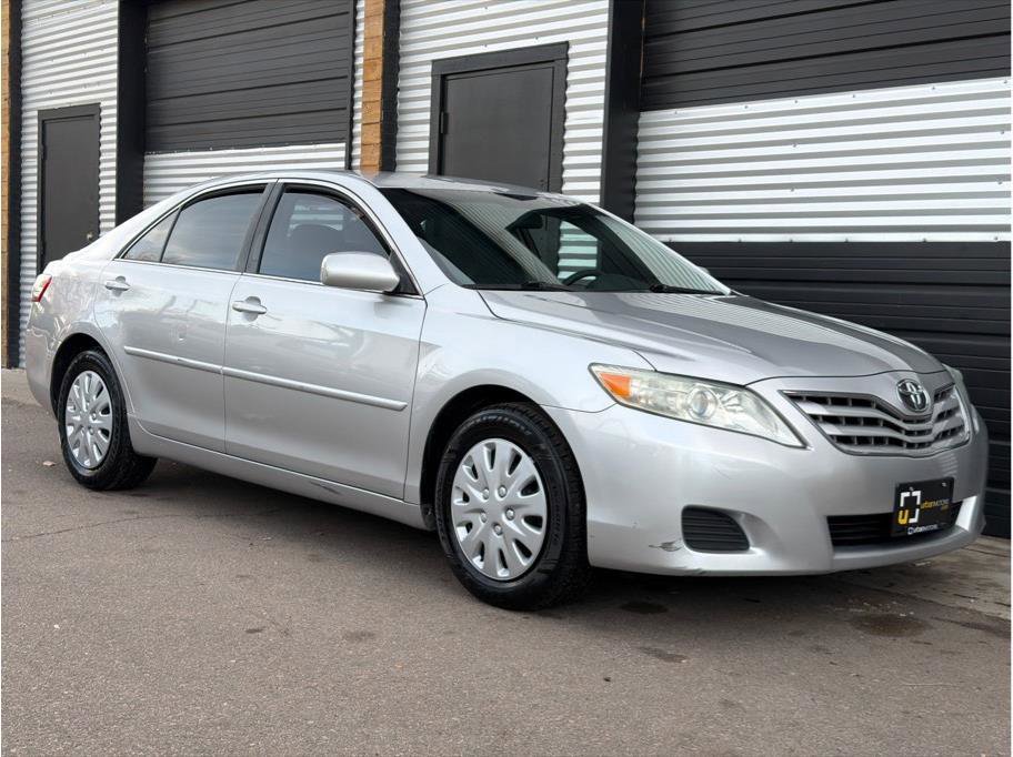 Used 2010 Toyota Camry LE FWD image 12