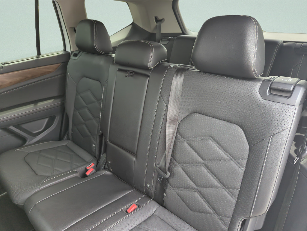 Used 2024 Volkswagen Atlas SE FWD image 30